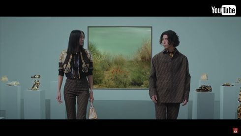 榮倉奈々＆賀来賢人、“手を取り見つめ合う”スペシャルムービーに反響　8年ぶり夫婦共演に「最高」「素敵すぎる」(ねとらぼ)