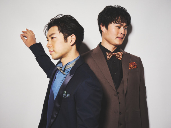 ティモンディが『ゼクシィ』で初のタキシード姿を披露、理想のプロポーズも明かす(エンタメNEXT)