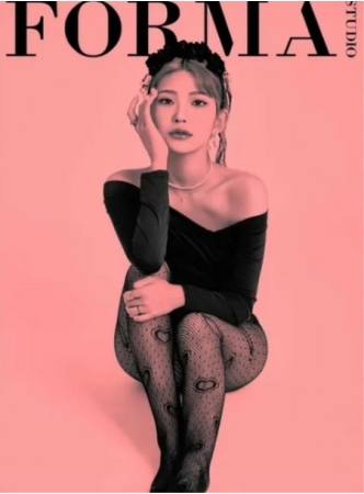 ”故チェ・ジンシルさんの娘”チェ・ジュンヒ、44kg減量後のスリム&セクシーな網タイツコーデ披露(WoW!Korea)