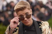 ジャスティン・ビーバー、メンタルヘルス活動家のファンに1000万円を贈る（cinemacafe.net）