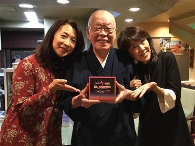 オールナイターズ、３２年ぶり３ショット！結城貢氏に再び“怒鳴られ”（サンケイスポーツ）