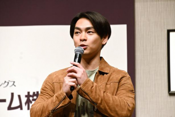 柳楽優弥、新CMで初の“路上ライブ”経験「高校生の時にバンドを組んでいたので『懐かしいなぁ』って」(WEBザテレビジョン)