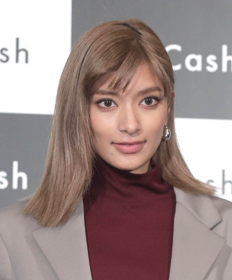 ２０１５年から米在住のローラ、ハリウッドデビューは断念「オーディションもちょっと受けたけど、向いてないなと思って」（スポーツ報知）