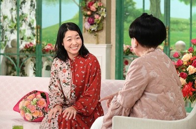 イモトアヤコ「徹子の部屋」出演、8年かけて進化したギャグ（お笑いナタリー）