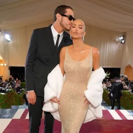 メットガラ2022のレッドカーペットで見つけた、セレブカップルのラブラブな瞬間(Harper’s BAZAAR（ハーパーズ バザー）)