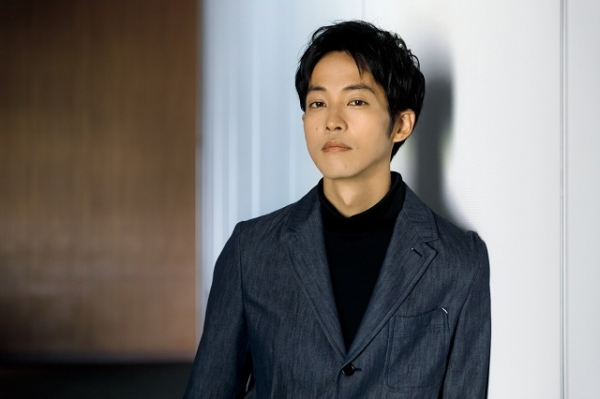 松坂桃李、デビュー時から振り返る俳優としての尽きせぬ覚悟(映画.com)