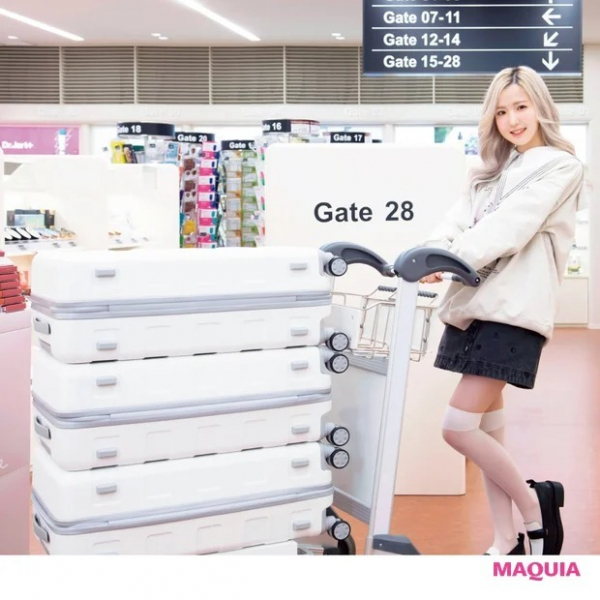 【本田仁美さん】ラメアイシャドウ、リップetc. 気になる韓国コスメをピックアップ！(MAQUIA　ONLINE)