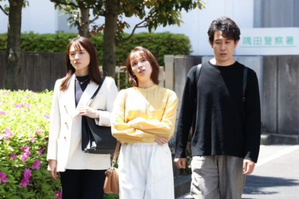 「元彼の遺言状」“麗子”綾瀬はるかに届いた「調査報告書」に反響　「“篠田”大泉洋の正体と目的が気になる」「何が書いてあるのだろう」(エンタメOVO)