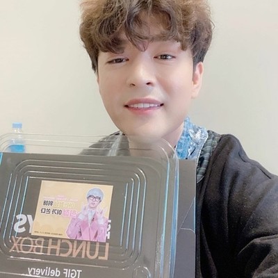 【トピック】「SUPER JUNIOR」シンドン、顔の小ささが話題に（WoW!Korea）
