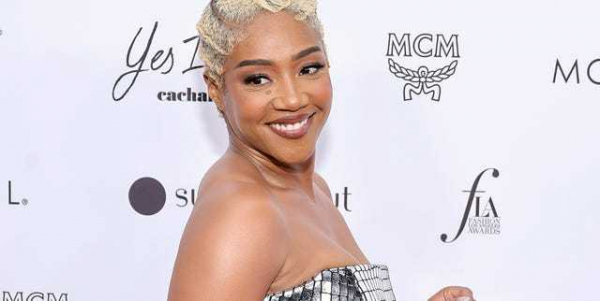 顔のイボのせいで「汚いユニコーン」といじめられ…人気セレブが加害者に伝えたいこと(コスモポリタン)