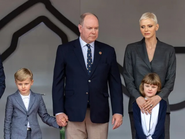 モナコのアルベール2世大公、「結婚生活を続けるために公妃に多額の手当て」報道が浮上　関係者は否定(ELLE DIGITAL)