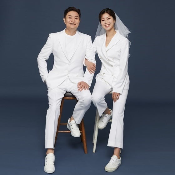 ＤＪ　ＤＯＣのチョン・ジェヨン、１９歳年下の女性と結婚４年目に離婚(中央日報日本語版)