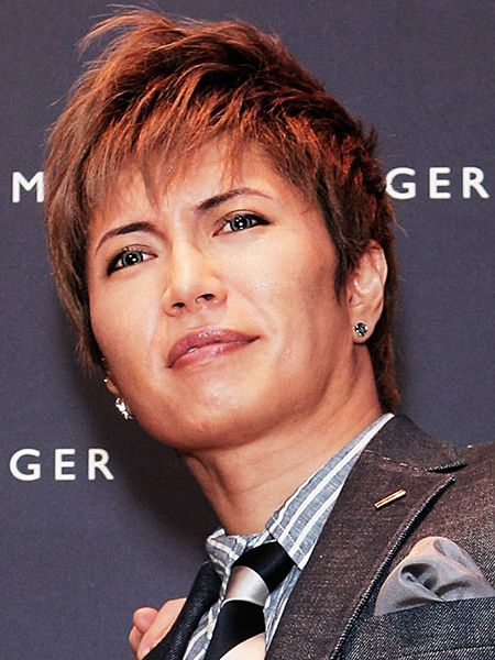 〈芸能活動再開へ〉「GACKTは私の妻と不倫していた」夫が告発(文春オンライン)