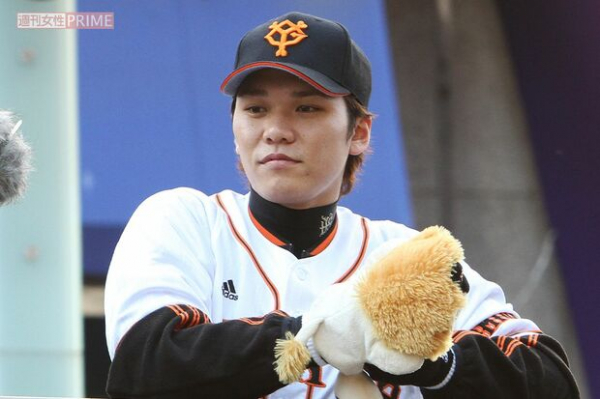 坂本勇人が白昼デート！美女の攻めすぎ“彼シャツ”コーデに「あざとい計算女」の本音(週刊女性PRIME)