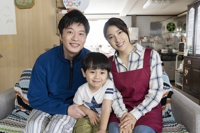 土屋太鳳「ずっとお伝えしたかった」　左手薬指の“マリッジリング”にファン驚き「びびびっくりしました」（ねとらぼ）