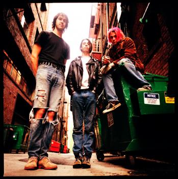 カート・コバーンが「Smells Like Teen Spirit」MVで使用したギター、5億7000万超で落札(BARKS)