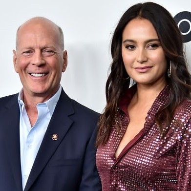 家族を優先しすぎて精神面が…俳優業を引退したブルース・ウィリスの妻が語る苦悩(コスモポリタン)