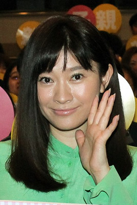 篠原涼子「旦那はもう、三男にしています」家庭での夫・市村正親を語る（スポニチアネックス）