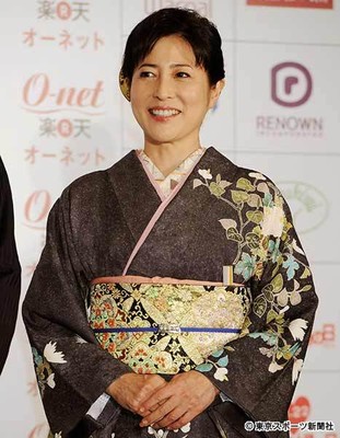 急死・岡江久美子さん　３８年前の写真集がネットオークションで急騰のワケ（東スポWeb）
