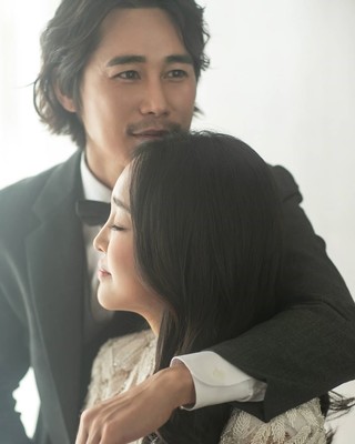 チョン・テウ＆ CAの妻　結婚記念日にスイート2ショット公開（朝鮮日報日本語版）