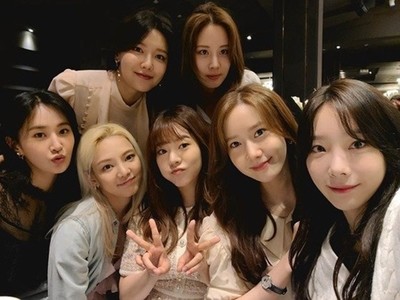 「少女時代」テヨンからユナまで、結婚祝うため久しぶりに“団結”（WoW!Korea）