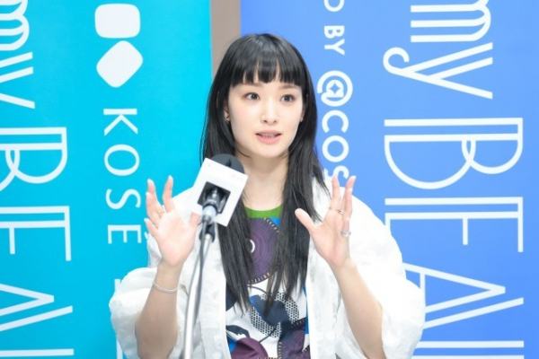 剛力彩芽、こだわりの“アイメイク術”を明かす「塗り方とかマスカラの種類もけっこう変えています」(TOKYO FM＋)