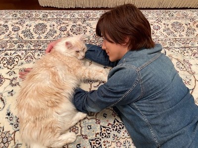 「かわうぃー！　かわうぃー！」　DAIGO、愛猫ジルくんにでれでれ　「絶対こうやるのよ」と独特の癖も（ねとらぼ）