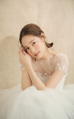 「CanCam」専属モデルのchayが結婚報告　元「テラハ」メンバーの筧美和子や中条あやみも「わぁ!!　おめでとうございます」（ねとらぼ）