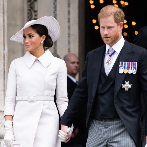 エリザベス女王のジュビリー祝い帰国のヘンリー王子夫妻、面会時間は「わずか15分」だった!?(コスモポリタン)