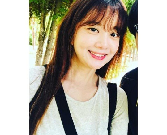 「女優襲撃」が飛び火…女優チェ・ジヨン、夫と仲睦まじい写真を公開(中央日報日本語版)