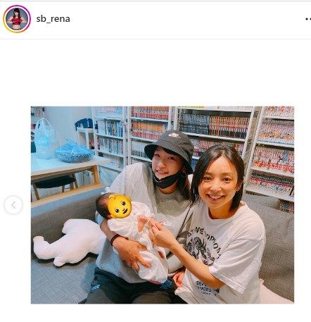 親友の片岡安祐美が出産！RENAがおなかに描いたマタニティーペイントも披露、もちろん絵は「これでしょ！」(中日スポーツ)