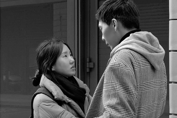 【「イントロダクション」評論】カメラワークに注意深く目を向けると、微妙なディテールを発見することができる(映画.com)