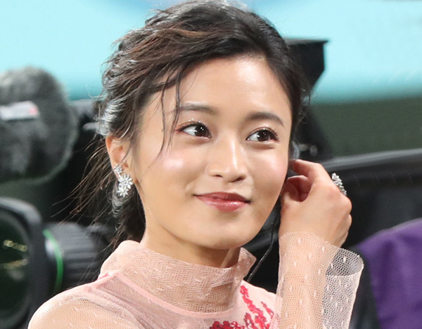 小島瑠璃子の“肉食一途愛” 19歳差「キングダム」作者との熱愛認め略奪婚も視界に（日刊ゲンダイDIGITAL）