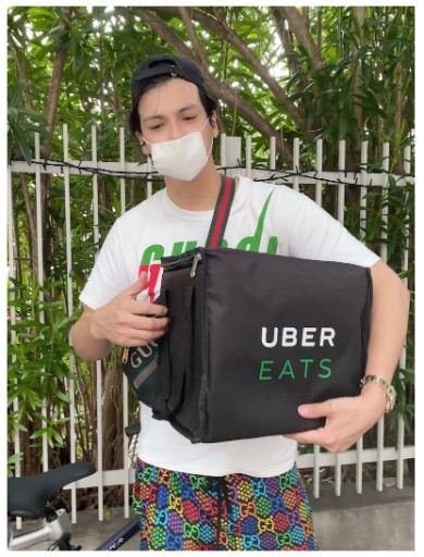 アレクサンダー、お小遣いもらえず「Uber Eats」でバイトを始める　「最近去年の悪さがばれて」（ねとらぼ）