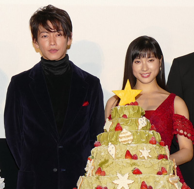 土屋太鳳「家宝に」　“先輩”佐藤健からの手紙に涙ぐむ（ぴあ映画生活）