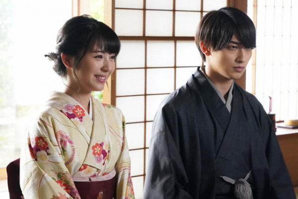 浜辺美波“七桜”＆横浜流星“椿”の和装手つなぎに歓喜「頭ショートしそう」…「私たちはどうかしている」2話（cinemacafe.net）