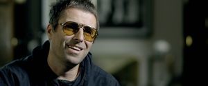 リアム・ギャラガー、酔った勢いで熱唱！ ドキュメンタリー映画『リアム・ギャラガー：アズ・イット・ワズ』の本編映像解禁（rockinon.com）