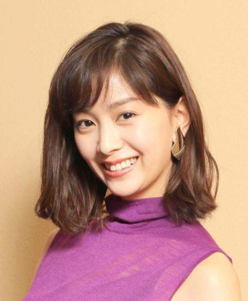 石橋杏奈、生後３か月の娘と初の親子ショット「お食い初めをしました」夫は楽天・松井裕樹（スポーツ報知）