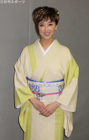 紫吹淳もオスカー退社発表「感謝の気持ちで一杯」（日刊スポーツ）