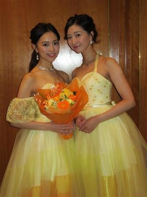 愛加あゆ、夢咲ねねと宝塚退団後初のステージ共演　おそろいの衣装に「阿佐ヶ谷姉妹です」（サンケイスポーツ）