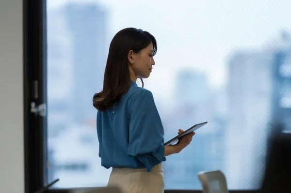 彼氏と別れた後に妊娠が発覚した20代女性を取材。「両親が揃っていないから不幸だとは思いたくない」(DailyMORE)