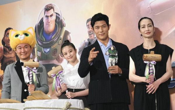 鈴木亮平の人生を変えた出会いは米国留学のホストファミリー「本当のお父さんとお母さんみたい」今でも交流(中日スポーツ)