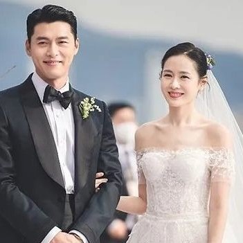 話題の韓国カップル、ヒョンビン＆ソン・イェジンがパパ、ママに！(25ans（ヴァンサンカン）)