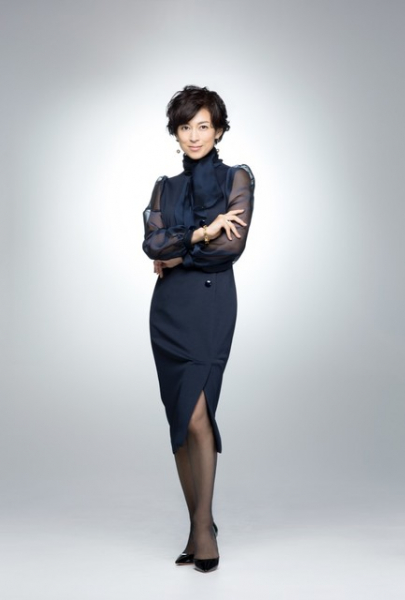 鈴木保奈美が柴咲コウの母親役で「35歳の少女」出演、遊川和彦と初タッグ（映画ナタリー）