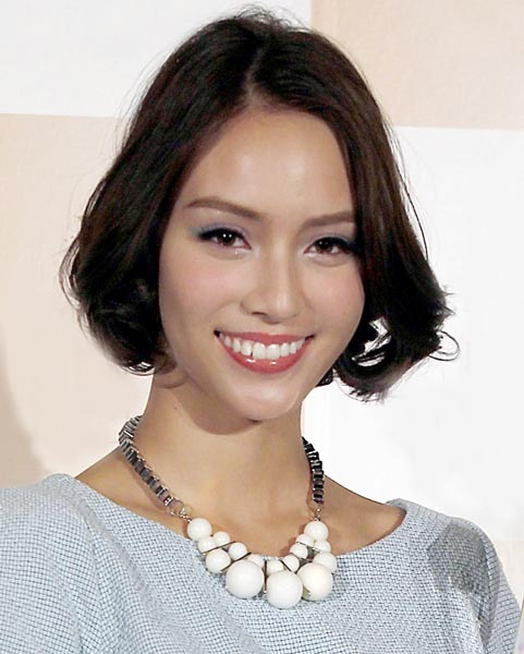 滝沢カレンは幼少期からの結婚願望を成就 建築会社立ち上げた5歳下の“ガテン系ハーフ”と(日刊ゲンダイDIGITAL)