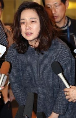 号泣会見で見せた藤吉久美子の“魔性”っぷり　官能作品オファー殺到か（夕刊フジ）
