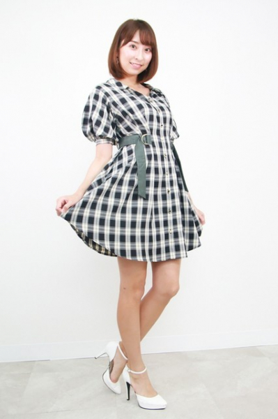 股下85cmの美脚レースクイーン・緒方咲、レースクイーンAWARDに挑む「ミニスカを穿くのでガッカリさせないよう努力しています」（デビュー）