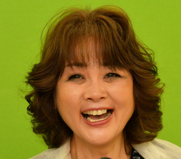 泰葉が自身の新米イスラム教徒生活を報告「豚肉を食べないことで精一杯です」（東スポWeb）