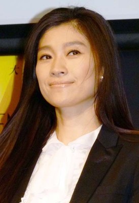 篠原涼子「民衆の敵」大コケ PRに奔走する女性議員の謎（日刊ゲンダイDIGITAL）