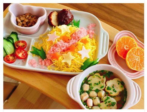 吉木りさ、2歳娘のために腕を振るうも切ない結末　「えっと…ちらし寿司、食べてお願い」(ねとらぼ)